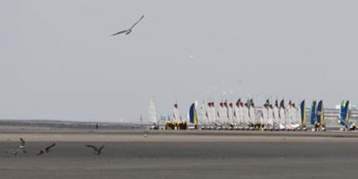 Char à voile Ozone sur les plages du Crotoy